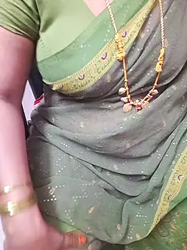 Snapshot of Tamil_Ammani chatting on December 18, 2025, 5:24 am Tamil Ammani online show from December 18, 2025, 5:24 am