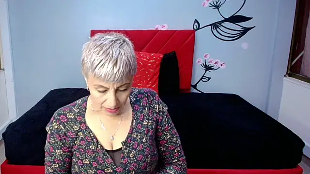 Charlotte  Gray online show from October 21, 2025, 12:17 pm