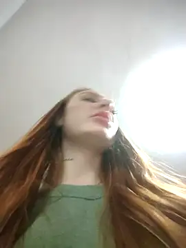 Bennuluspeach  online show from December 14, 2025, 4:29 am