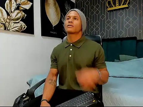 casike1 online show from December 3, 2025, 4:42 am