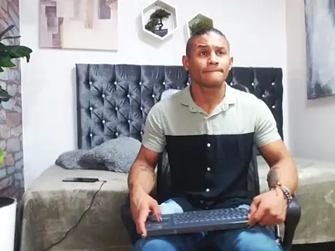 casike1 online show from December 15, 2025, 10:36 pm