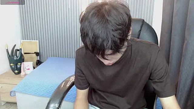 Snapshot of StiwenTwink chatting on May 20, 2026, 1:28 pm StiwenTwink online show from May 20, 2026, 1:28 pm