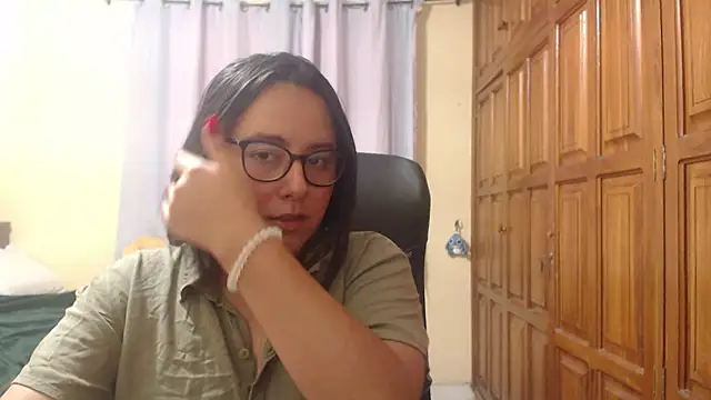 Venus cat  online show from February 11, 2026, 3:11 am