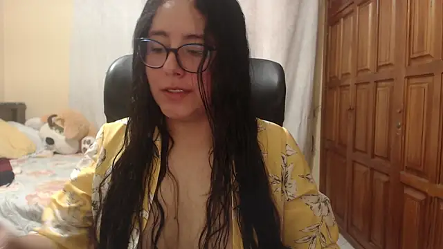 Venus cat  online show from May 24, 2026, 9:20 pm