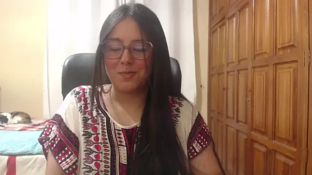 Snapshot of Venus_cat_ chatting on July 21, 2026, 7:32 am Venus cat online show from July 21, 2026, 7:32 am