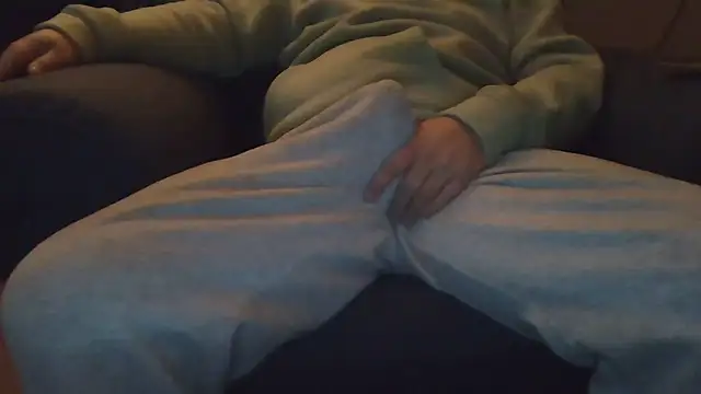 hot-brabo online show from November 2, 2025, 6:21 pm