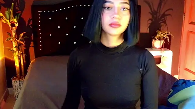 Snapshot of emma_web_ chatting on April 27, 2026, 12:25 pm emma web online show from April 27, 2026, 12:25 pm