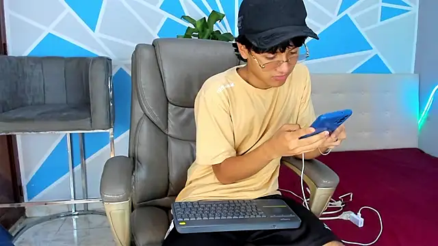 ELCHINO 69 online show from October 6, 2025, 6:05 pm
