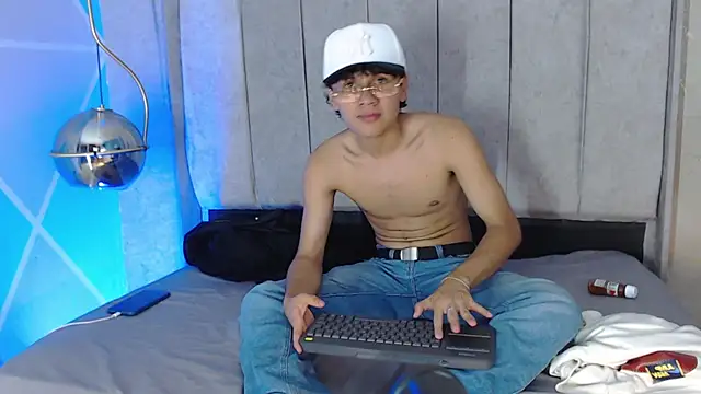 ELCHINO 69 online show from October 8, 2025, 5:27 am
