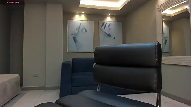 EmilyJohnsonX1 online show from October 29, 2025, 3:20 am