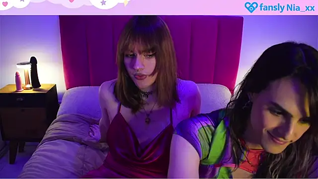 estrogen nia online show from October 9, 2025, 1:36 am