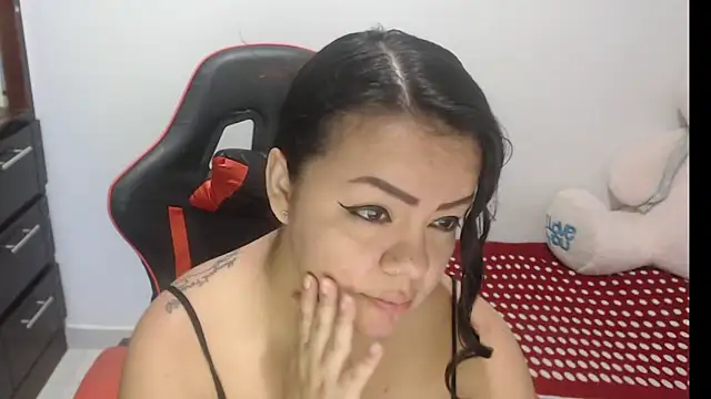 emily sexxx online show from March 18, 2026, 5:21 am