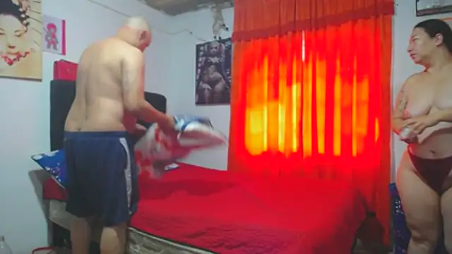 Snapshot of Meloncillo_and_Babyliss99 chatting on March 23, 2026, 4:55 pm Meloncillo and Babyliss99 online show from March 23, 2026, 4:55 pm