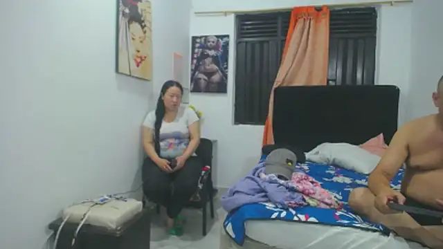 Snapshot of Meloncillo_and_Babyliss99 chatting on April 12, 2026, 6:40 am Meloncillo and Babyliss99 online show from April 12, 2026, 6:40 am