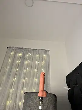 MerliaSsomer online show from October 29, 2025, 12:40 pm