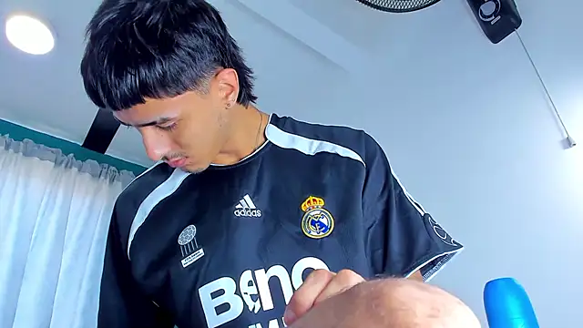 Anthony carter online show from December 3, 2025, 1:42 pm