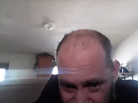 Snapshot of crazyheratic8 chatting on February 7, 2026, 7:06 pm crazyheratic8 online show from February 7, 2026, 7:06 pm