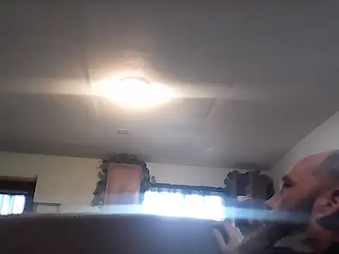 Snapshot of crazyheratic8 chatting on February 12, 2026, 11:11 pm crazyheratic8 online show from February 12, 2026, 11:11 pm