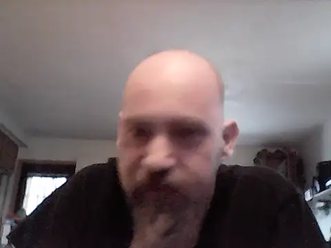 Snapshot of crazyheratic8 chatting on February 25, 2026, 1:10 pm crazyheratic8 online show from February 25, 2026, 1:10 pm