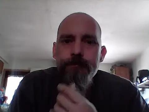 Snapshot of crazyheratic8 chatting on February 28, 2026, 4:19 pm crazyheratic8 online show from February 28, 2026, 4:19 pm