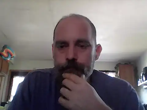 crazyheratic8 online show from April 5, 2026, 8:17 pm