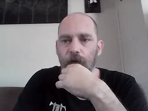 crazyheratic8 online show from April 21, 2026, 3:17 pm