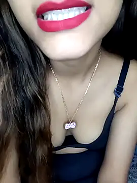 Kitty 18teen online show from November 19, 2025, 5:24 pm