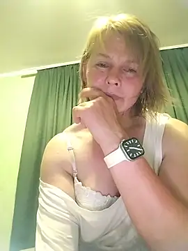 Masha412111 online show from June 10, 2026, 9:35 pm