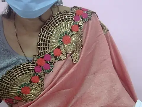 Laila Cute online show from January 14, 2026, 4:40 am