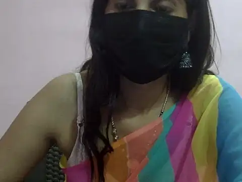 Laila Cute online show from April 15, 2026, 5:31 pm