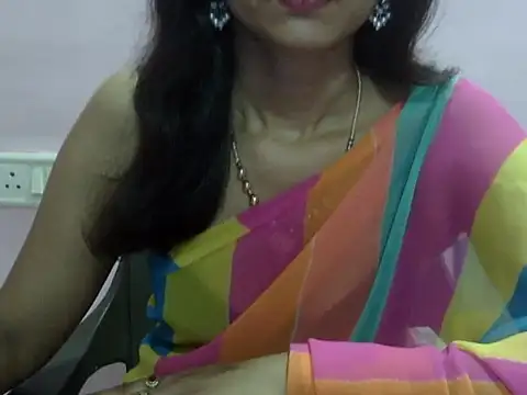 Snapshot of Laila_Cute chatting on May 17, 2026, 3:19 pm Laila Cute online show from May 17, 2026, 3:19 pm