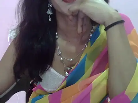 Snapshot of Laila_Cute chatting on June 21, 2026, 4:48 am Laila Cute online show from June 21, 2026, 4:48 am