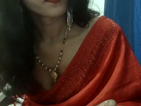 Laila Cute online show from August 2, 2026, 8:07 pm