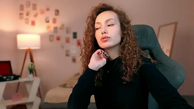 branchwithflowerss online show from October 3, 2025, 1:41 pm