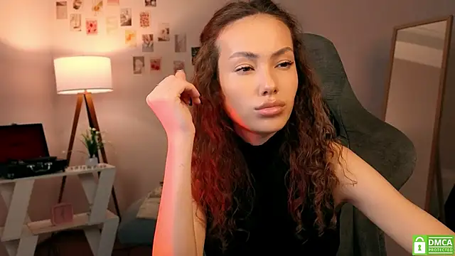 branchwithflowerss online show from October 20, 2025, 11:43 am