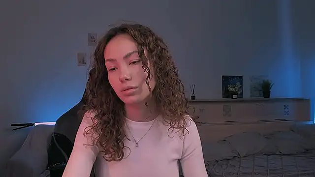 branchwithflowerss online show from November 3, 2025, 6:36 am