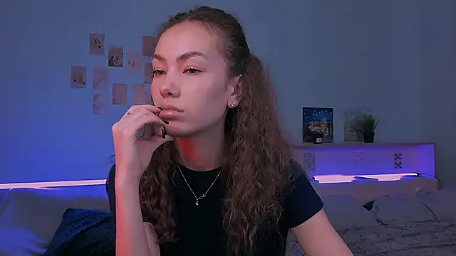 branchwithflowerss online show from November 15, 2025, 6:44 am