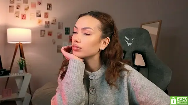 branchwithflowerss online show from November 18, 2025, 11:36 am