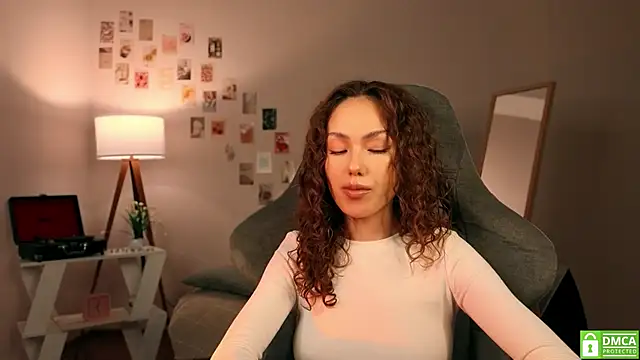 branchwithflowerss online show from November 19, 2025, 11:43 am