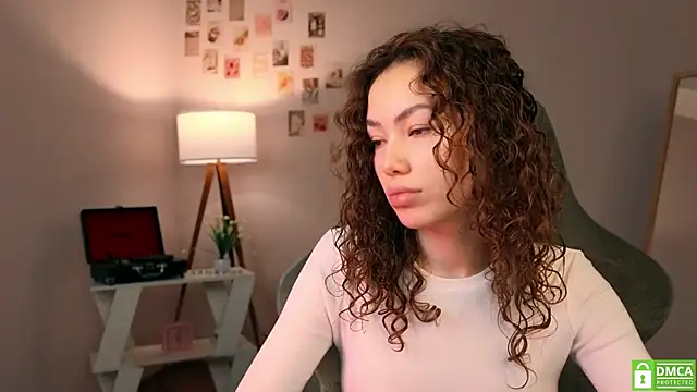 branchwithflowerss online show from November 21, 2025, 6:01 am