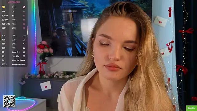 JulieLupo online show from March 3, 2026, 6:08 am