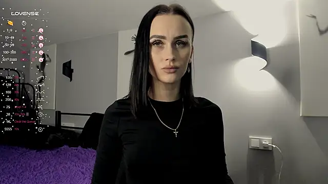 Lisa  Johnson online show from November 20, 2025, 8:52 pm