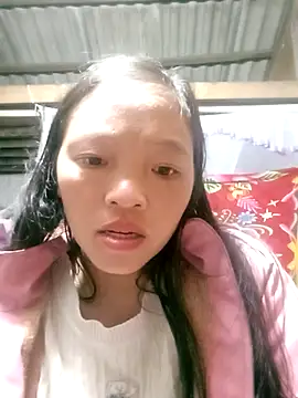 Snapshot of Minkine022 chatting on October 26, 2025, 11:05 am Minkine022 online show from October 26, 2025, 11:05 am