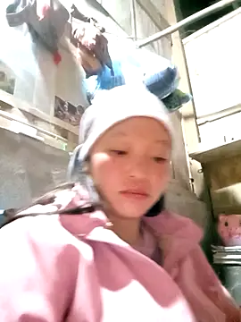 Snapshot of Minkine022 chatting on November 18, 2025, 9:08 pm Minkine022 online show from November 18, 2025, 9:08 pm