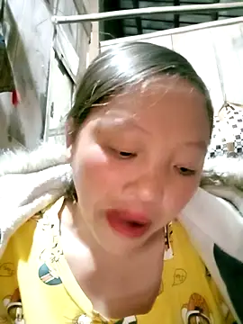 Snapshot of Minkine022 chatting on November 30, 2025, 8:18 am Minkine022 online show from November 30, 2025, 8:18 am