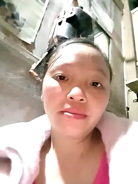 Snapshot of Minkine022 chatting on December 16, 2025, 11:04 am Minkine022 online show from December 16, 2025, 11:04 am