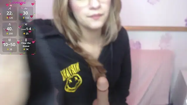 Alyy cute  online show from October 12, 2025, 2:10 am