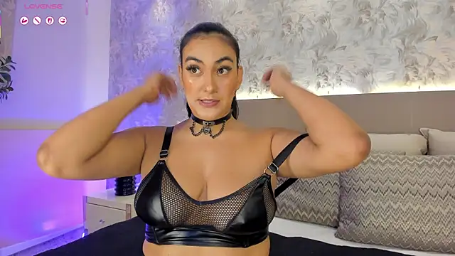 saraycollins online show from December 17, 2025, 11:05 am