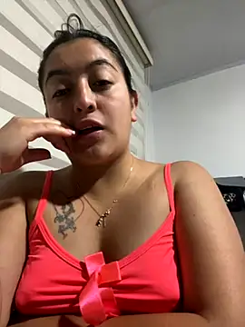 itsgianna online show from October 22, 2025, 2:12 am