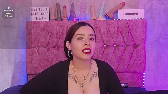 Snapshot of Mia_lopez_1 chatting on May 29, 2026, 8:23 am Mia lopez 1 online show from May 29, 2026, 8:23 am
